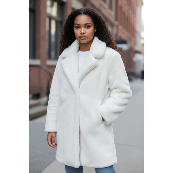 Donna Salyer's Fabulous White Faux Fur Coat XS - Picture 1 of 7